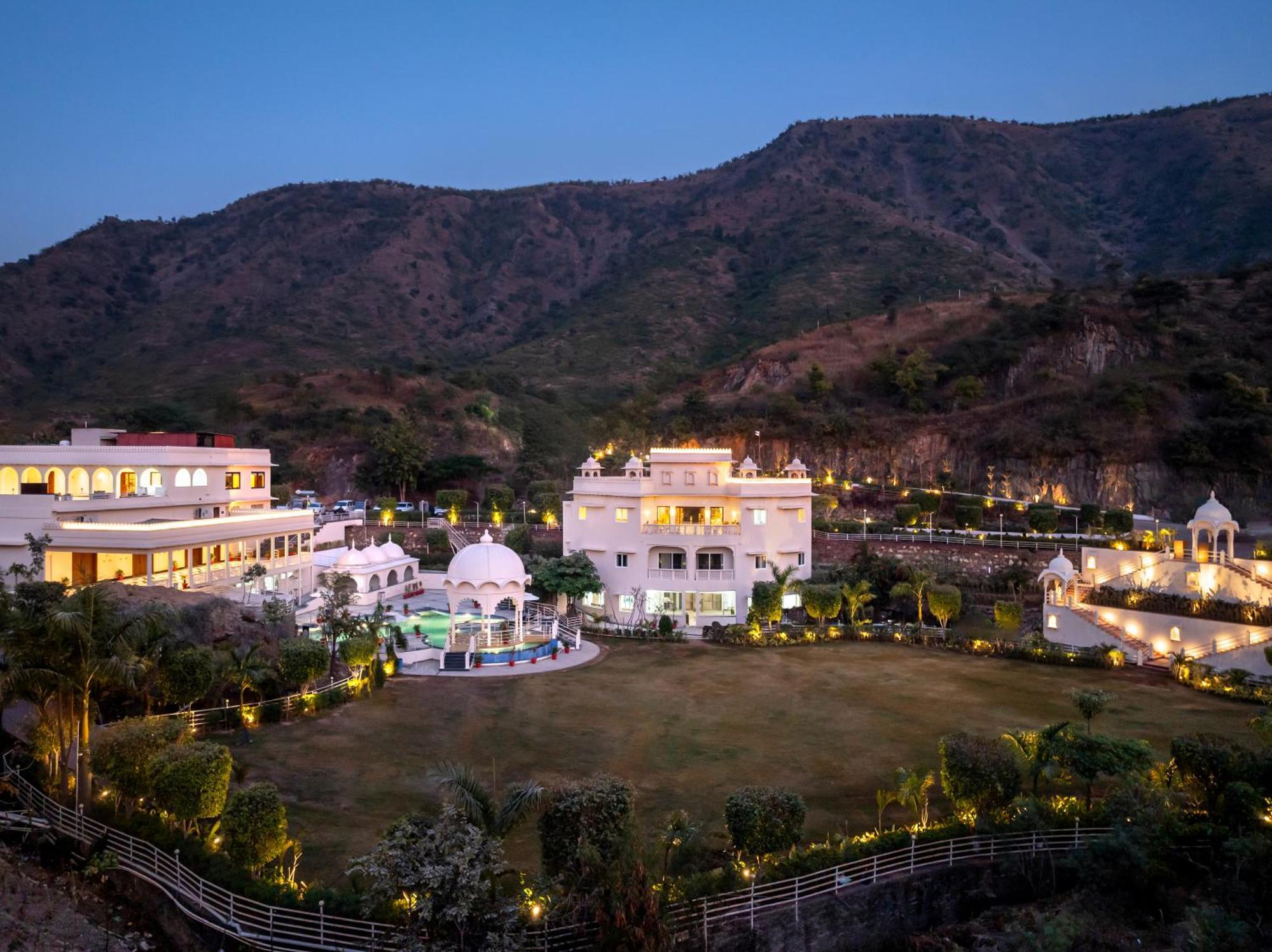 Sayaji Resorts & Spa אודייפור מראה חיצוני תמונה