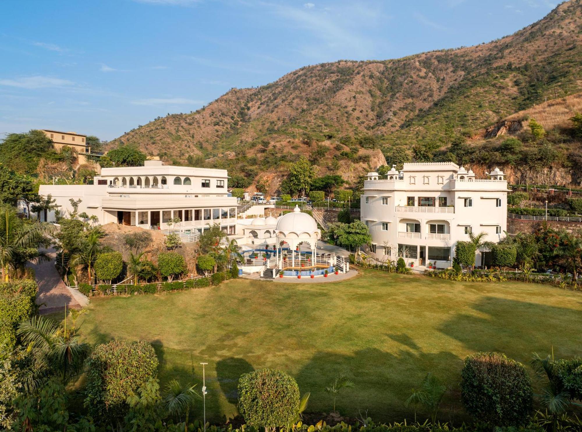 Sayaji Resorts & Spa אודייפור מראה חיצוני תמונה