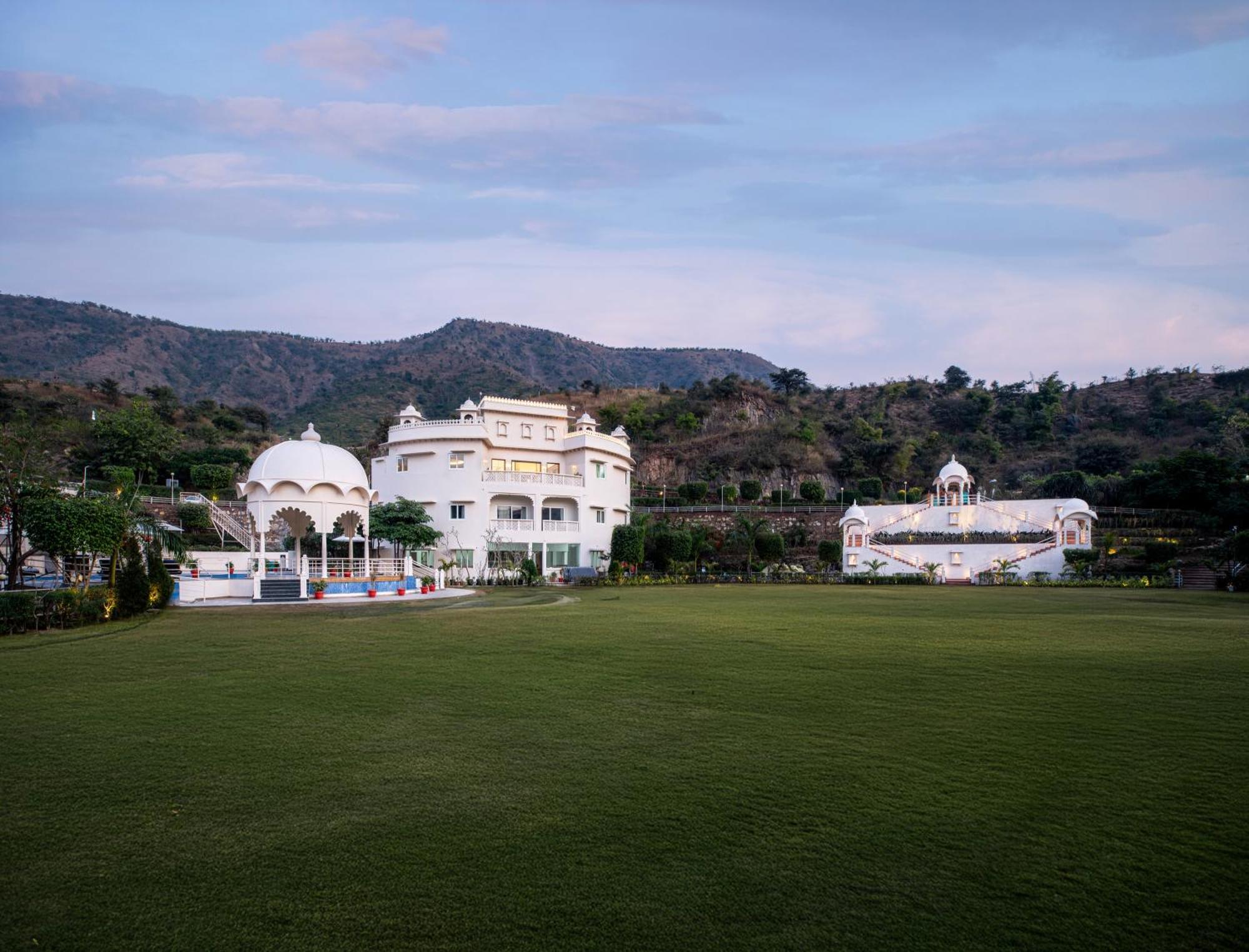 Sayaji Resorts & Spa אודייפור מראה חיצוני תמונה