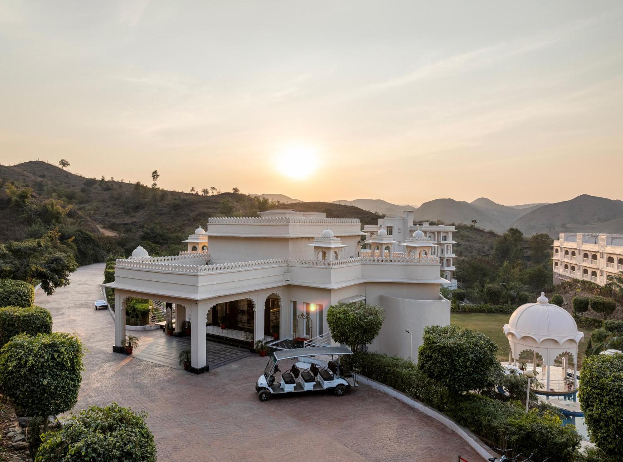 Sayaji Resorts & Spa אודייפור מראה חיצוני תמונה